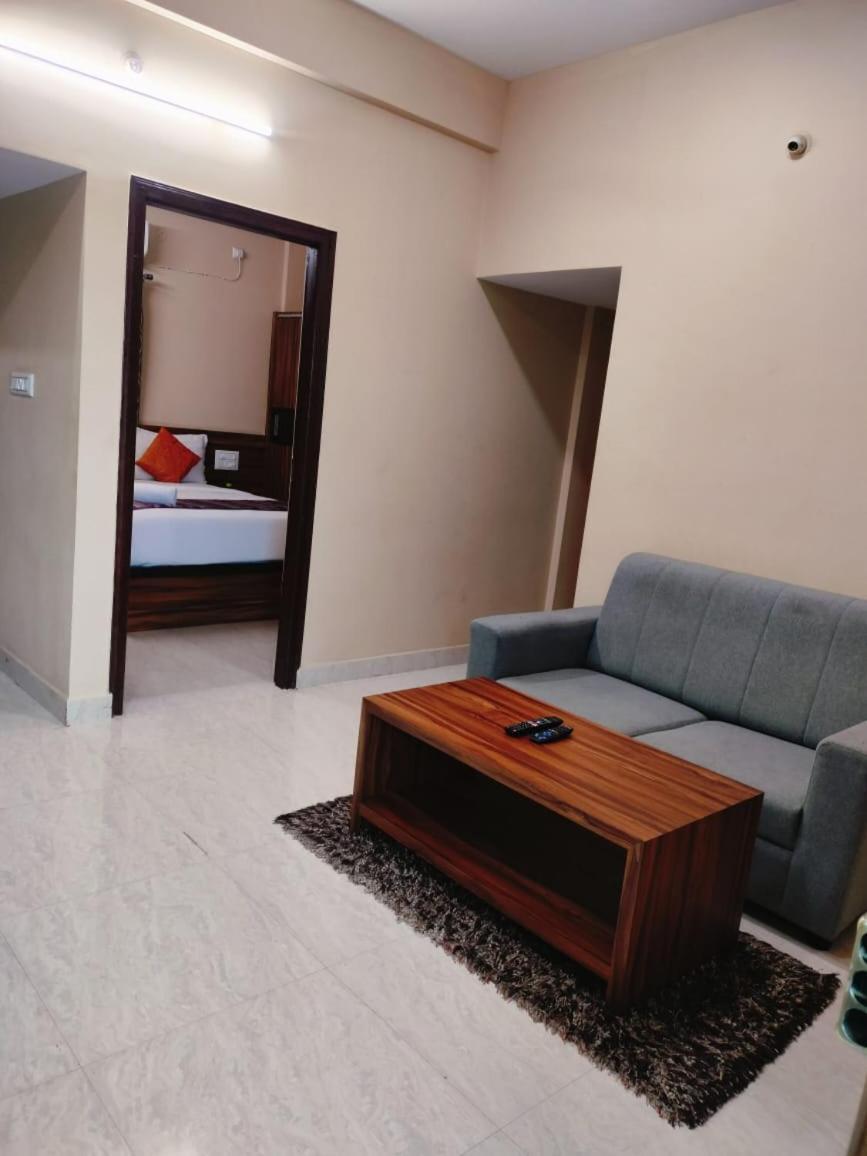 Hotel Golden Chariot 1Bhk Flat Manyata Tech Park Bangalore Exterior foto